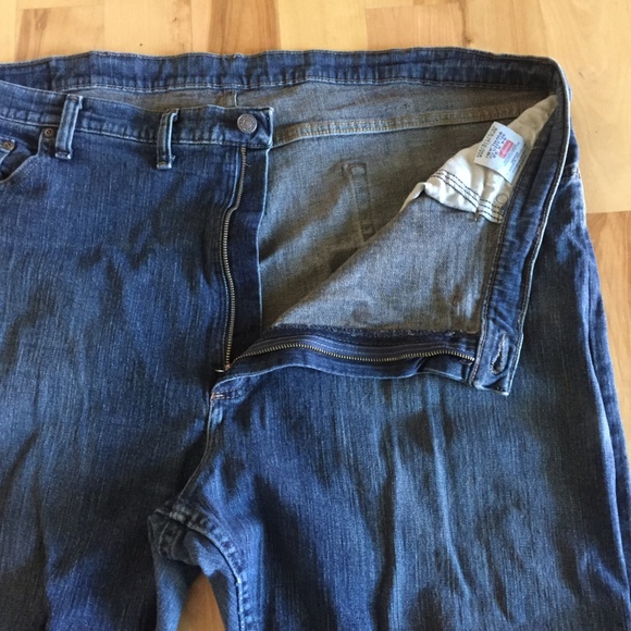 Wrangler Relaxed Fit Plus Size Brown Tint Jeans - Picture 3 of 8